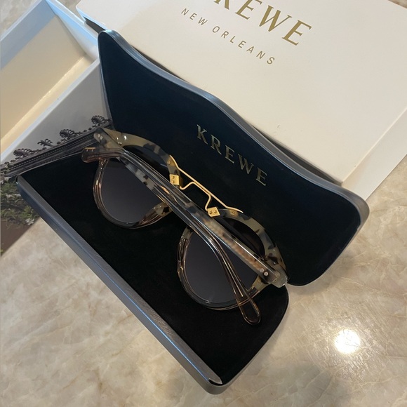 Like new Krewe STL polarized sunglasses main image 4